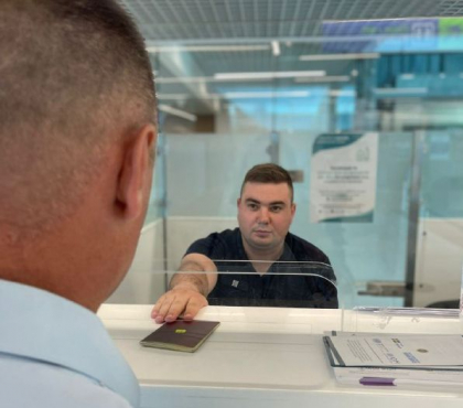 Un cetatean al Armeniei s-a prezentat la Aeroportul Chisinau cu un document fals. Barbatul urma sa ajunga in Ucraina
