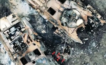Cimitir de blindate rusesti la Avdiivka, unde armata lui Putin si-a intensificat asaltul in ultimele zile - VIDEO
Cimitir de blindate rusesti la Avdiivka, unde armata lui Putin si-a intensificat asaltul in ultimele zile - VIDEO