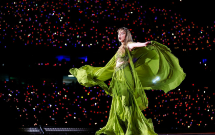 O fata a murit in timpul unui concert al lui Taylor Swift in Brazilia din cauza caldurii extreme. Artista, devastata - VIDEO
O fata a murit in timpul unui concert al lui Taylor Swift in Brazilia din cauza caldurii extreme. Artista, devastata - VIDEO