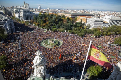 „Sanchez, tradator”: 170.000 de oameni in strada la Madrid, pentru a denunta legea privind amnistia separatistilor catalani