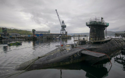 Defectiune grava a unui submarin britanic echipat cu rachete nucleare. 140 de persoane se aflau la bord
