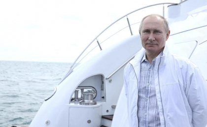 V de la Victoria. Noul superiaht al lui Putin este reparat intr-o tara NATO - VIDEO