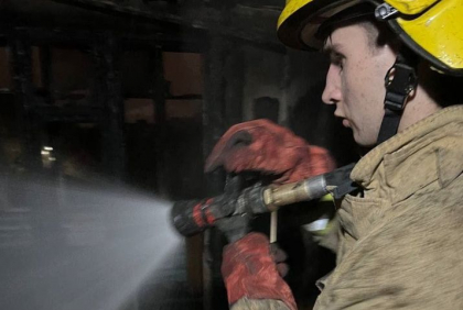 Incendiu intr-o camera de camin, in stanga Nistrului. Doua echipaje de pompieri au intervenit pentru a evacua locatarii - FOTO/VIDEO Incendiu intr-o camera de camin, in stanga Nistrului. Doua echipaje de pompieri au intervenit pentru a evacua locatarii - FOTO/VIDEO