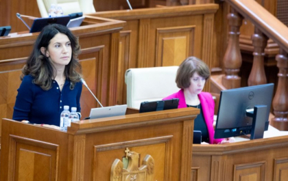 Parlamentul a numit doi membri in Comisia de evaluare externa a procurorilor Parlamentul a numit doi membri in Comisia de evaluare externa a procurorilor