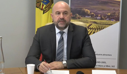 Ministrul Agriculturii anunta ca se va intalni cu protestatarii in PMAN si va gasi solutii reale pentru ei: „Per total, agricultorii si fermierii fac o munca colosala, intelegem, apreciem” - VIDEO Ministrul Agriculturii anunta ca se va intalni cu protestatarii in PMAN si va gasi solutii reale pentru ei: „Per total, agricultorii si fermierii fac o munca colosala, intelegem, apreciem” - VIDEO