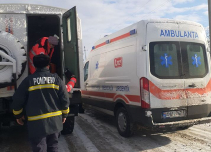 7 ambulante, deblocate de salvatori in ultimele 24 de ore. Cate localitati mai raman fara lumina din cauza ninsorii - FOTO 7 ambulante, deblocate de salvatori in ultimele 24 de ore. Cate localitati mai raman fara lumina din cauza ninsorii - FOTO