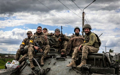 Ucraina vrea sa isi schimbe politicile de recrutare dupa aproape doi ani de razboi cu Rusia. Cum fug ucrainenii de front
