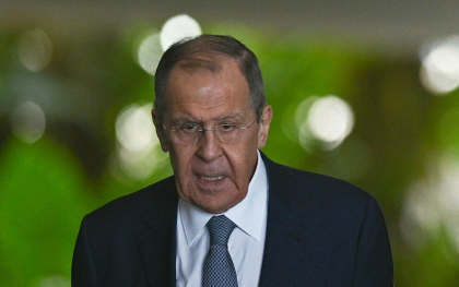 Ministrul rus de Externe, Serghei Lavrov, a obtinut permisiunea sa survoleze spatiul aerian al Bulgariei
Ministrul rus de Externe, Serghei Lavrov, a obtinut permisiunea sa survoleze spatiul aerian al Bulgariei