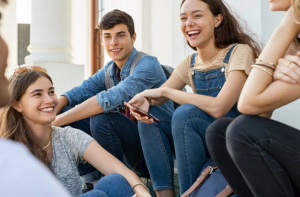 Tinerii care au implinit varsta de 18 ani pot beneficia de un Voucher cultural electronic, in suma de 1000 de lei. Ce pot procura de acesta si cum il pot obtine Tinerii care au implinit varsta de 18 ani pot beneficia de un Voucher cultural electronic, in suma de 1000 de lei. Ce pot procura de acesta si cum il pot obtine