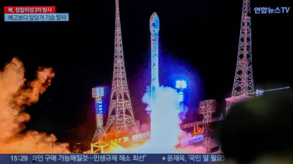 Coreea de Nord spune ca lansarea satelitului spion e un act „legitim” pentru ca SUA o ameninta cu bomba atomica