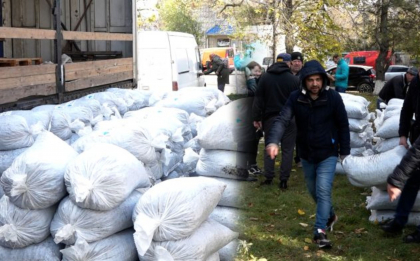 46 de familii din raionul Drochia au primit cate o tona de carbuni gratuit - VIDEO 46 de familii din raionul Drochia au primit cate o tona de carbuni gratuit - VIDEO