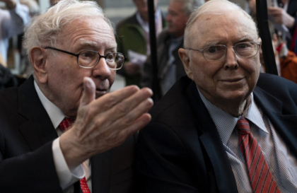 6 sfaturi pentru o viata lunga si fericita, de la magnatul Charlie Munger, mana dreapta a lui Warren Buffet 6 sfaturi pentru o viata lunga si fericita, de la magnatul Charlie Munger, mana dreapta a lui Warren Buffet