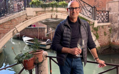 Actorul Stanley Tucci a gatit bors in Republica Moldova. Reteta invatata de la refugiatii ucraineni - VIDEO Actorul Stanley Tucci a gatit bors in Republica Moldova. Reteta invatata de la refugiatii ucraineni - VIDEO