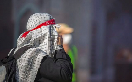 Vanzarile de esarfe palestiniene traditionale au crescut semnificativ in SUA, dupa declansarea razboiului dintre Israel si Hamas in Gaza