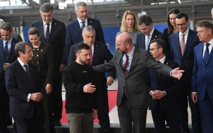 Fidesz, partidul premierului Viktor Orban, a prezentat o rezolutie prin care cere Guvernului Ungariei sa nu inceapa negocierile de aderare a Ucrainei la UE Fidesz, partidul premierului Viktor Orban, a prezentat o rezolutie prin care cere Guvernului Ungariei sa nu inceapa negocierile de aderare a Ucrainei la UE