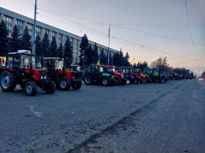 Fermierii revin in PMAN pentru a protesta