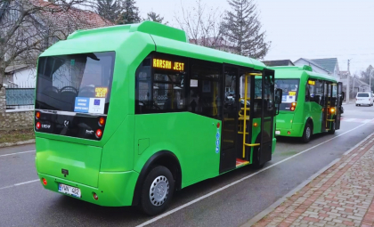 Edinet, tot mai aproape de a deveni cel mai SMART oras din nordul Moldovei. Pe strazi vor circula 8 autobuze noi cu acces la WIFI - VIDEO Edinet, tot mai aproape de a deveni cel mai SMART oras din nordul Moldovei. Pe strazi vor circula 8 autobuze noi cu acces la WIFI - VIDEO