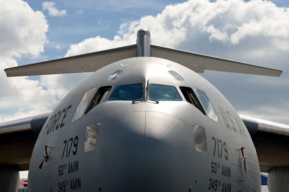 Ce se afla pe lista cu armamentul pe care Ucraina il vrea din SUA: Avioane F-18 „Hornet”, elicoptere Apache si Blackhawk, sisteme THAAD, dar si o solicitare surpriza

