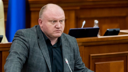Vasile Bolea, replici taioase la sedinta Parlamentului: „Pro-europenii si mana Moscovei au jucat nunta, dupa asta cumetria si asteptam prohodul”. Ce i-au raspuns deputatii Vasile Bolea, replici taioase la sedinta Parlamentului: „Pro-europenii si mana Moscovei au jucat nunta, dupa asta cumetria si asteptam prohodul”. Ce i-au raspuns deputatii