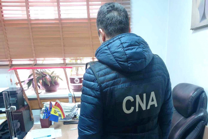 Un avocat, cercetat de CNA. Ar fi cerut 3000 de euro de la doi condamnati pentru a-i ajuta sa primeasca o pedeapsa mai blanda - FOTO/VIDEO
Un avocat, cercetat de CNA. Ar fi cerut 3000 de euro de la doi condamnati pentru a-i ajuta sa primeasca o pedeapsa mai blanda - FOTO/VIDEO