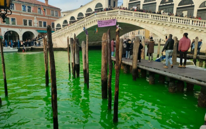 Venetia verde: Un protest spectaculos organizat de activistii italieni adresat inactiunii climatice la COP28 - FOTO Venetia verde: Un protest spectaculos organizat de activistii italieni adresat inactiunii climatice la COP28 - FOTO
