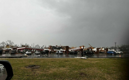 Tornadele au devastat statul Tennessee. Cel putin sase persoane au murit dupa furtunile puternice. „Sunt vesti dezastruoase” - VIDEO