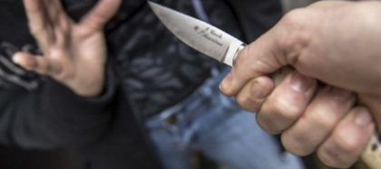 Si-a injunghiat prietenul de opt ori, apoi a fugit. Un tanar din stanga Nistrului - retinut 