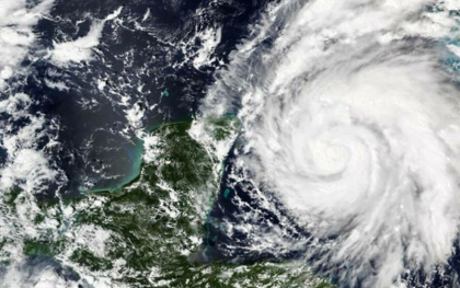 Ciclonul tropical Jasper a facut prapad in Australia. Mii de locuitori din Queensland au ramas fara curent - VIDEO