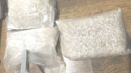 Doi barbati, condamnati la 12 si 5 ani de inchisoare, au ramas fara apartament, dupa ce autoritatile l-au confiscat. Cu ce se ocupau cei doi Doi barbati, condamnati la 12 si 5 ani de inchisoare, au ramas fara apartament, dupa ce autoritatile l-au confiscat. Cu ce se ocupau cei doi