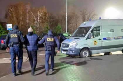 A incercat sa ascunda provenienta a peste 1,5 milioane de lei, transferandu-i intr-un cont din Cipru. Un moldovean, extradat din Olanda si plasat in izolatorul CNA