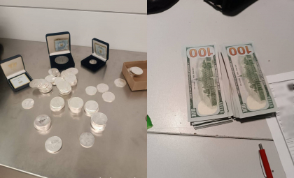 Monede de colectie si bani nedeclarati, gasite la doi pasageri, pe Aeroportul International Chisinau