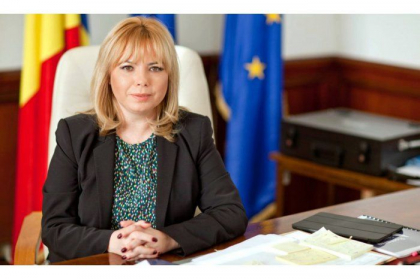 Cine este Anca Dragu - propusa pentru functia de guvernator al Bancii Nationale a Moldovei Cine este Anca Dragu - propusa pentru functia de guvernator al Bancii Nationale a Moldovei