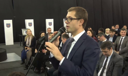 Schimb de replici intre un procuror si presedintele Adunarii generale a Procurorilor: „Ati monopolizat microfonul” Schimb de replici intre un procuror si presedintele Adunarii generale a Procurorilor: „Ati monopolizat microfonul”