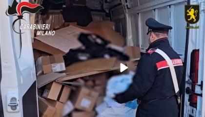 
Ca in filme. Un grup de moldoveni - retinuti, dupa ce ar fi furat bunuri de milioane de euro. Au fost urmariti de ofiterii moldoveni si italieni timp de 6 luni. Momentul in care acestia incearca sa scape de politie - VIDEO