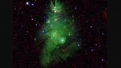 Si Calea Lactee s-a impodobit de Sarbatori. NASA publica imagini cu „bradul cosmic” de Craciun, luminat cu stele Si Calea Lactee s-a impodobit de Sarbatori. NASA publica imagini cu „bradul cosmic” de Craciun, luminat cu stele