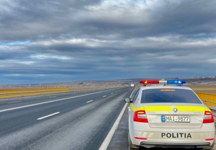 Bauti la volan si vitezomani. Peste 2000 de soferi, sanctionati de politisti weekendul trecut. Cati erau in stare de ebrietate avansata Bauti la volan si vitezomani. Peste 2000 de soferi, sanctionati de politisti weekendul trecut. Cati erau in stare de ebrietate avansata