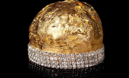 Cel mai scump panettone din lume e acoperit cu aur si diamante si costa 700 de mii de euro. O mireasa din India l-a primit cadou la nunta