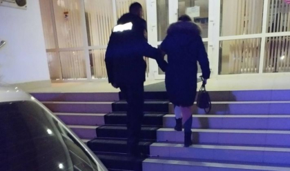 O femeie insarcinata - ajutata de carabinieri sa ajunga la maternitate. Cum s-a intamplat totul si ce a spus femeia militarilor - FOTO