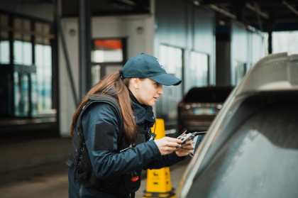 Trei moldoveni, prinsi cu acte false la frontiera. Ce au declarat barbatii