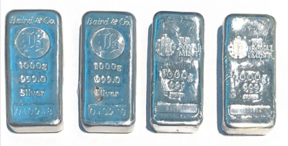 Valiza plina cu lingouri de argint, la vama Aeroportului Chisinau. In ce tara urmau sa ajunga - FOTO