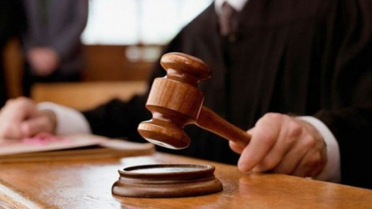 Schema de contrabanda cu marfuri din Ucraina in valoare de peste 2,4 milioane de lei. Sapte barbati si o femeie, condamnati la trei si cinci ani de inchisoare Schema de contrabanda cu marfuri din Ucraina in valoare de peste 2,4 milioane de lei. Sapte barbati si o femeie, condamnati la trei si cinci ani de inchisoare