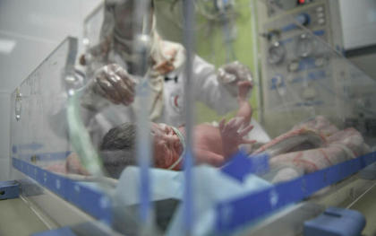 Teroarea nasterii in Gaza. Povestea copilului „miracol” care a sfidat bombardamentele pentru a veni pe lume Teroarea nasterii in Gaza. Povestea copilului „miracol” care a sfidat bombardamentele pentru a veni pe lume