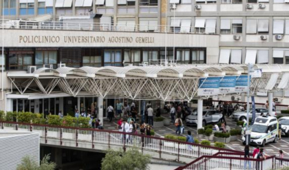 Copilul de 2 ani al unui cuplu de moldoveni stabiliti in Italia a murit, dupa ce a inghitit o piesa dintr-o jucarie. Parintii: „Gafaia in somn” 