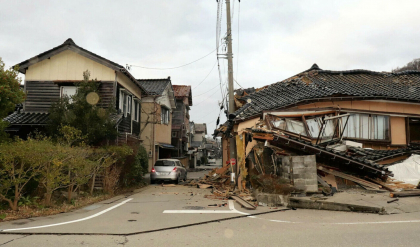 Case prabusite, sosele avariate si oameni prinsi sub daramaturi in Japonia, lovita de zeci de cutremure - GALERIE FOTO