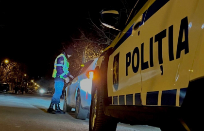 Bauti la volan si vitezomani. Peste 2600 de soferi, sanctionati de politisti weekendul trecut. Cati erau in stare de ebrietate avansata Bauti la volan si vitezomani. Peste 2600 de soferi, sanctionati de politisti weekendul trecut. Cati erau in stare de ebrietate avansata