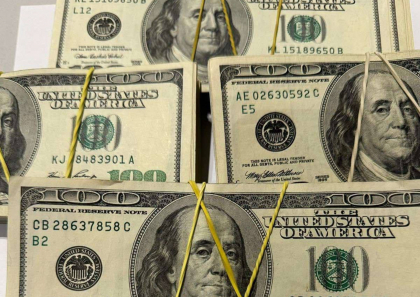 A incercat sa iasa din tara cu aproape 40 de mii de dolari. Un american, depistat pe Aeroportul International Chisinau - FOTO A incercat sa iasa din tara cu aproape 40 de mii de dolari. Un american, depistat pe Aeroportul International Chisinau - FOTO