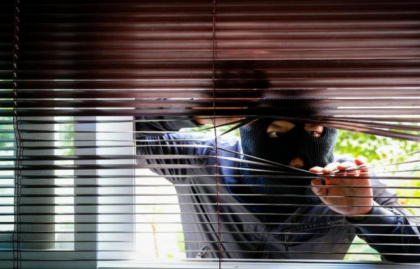 Cum ne protejam casa de hoti in timpul sarbatorilor? Recomandarile politiei pentru a nu fi victimele unor spargeri