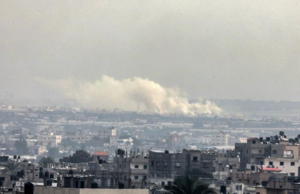 Israelul isi concentreaza bombardementele pe sudul Fasiei Gaza. Minister Hamas: Numarul celor ucisi a ajuns la 1% din populatia enclavei Israelul isi concentreaza bombardementele pe sudul Fasiei Gaza. Minister Hamas: Numarul celor ucisi a ajuns la 1% din populatia enclavei