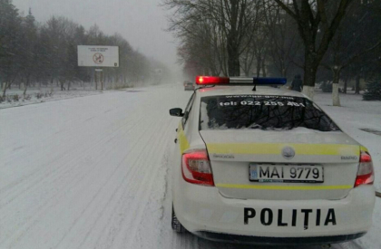 Se asteapta ninsori puternice, iar pe drumuri se va forma ghetus. Politia atentioneaza soferii si pietonii