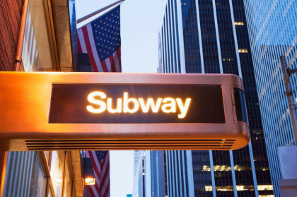 Coliziune intre doua trenuri la metroul din New York. 24 de raniti usor Coliziune intre doua trenuri la metroul din New York. 24 de raniti usor